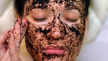 Siyah Nokta Maskesi Türk Kahvesi