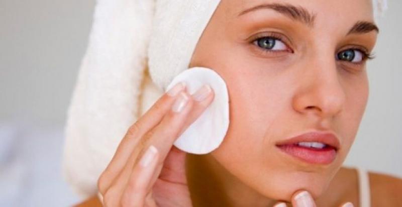 Deri Altı Siyah Nokta